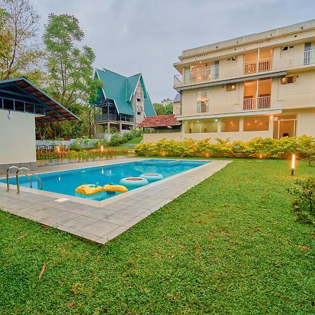 Glen Castle Vagamon Pool Resort By Voye Homes Exterior photo